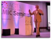 The World Is Waiting: Shatter the Routine and Rules, and Go Expand Your Business Overseas