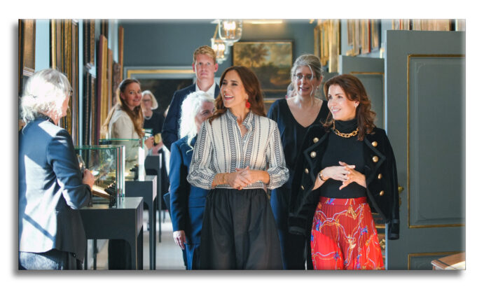 Her Majesty and Nina Hald